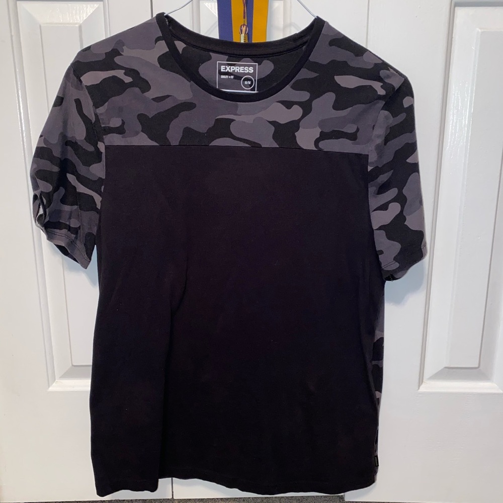 Express T-shirt.